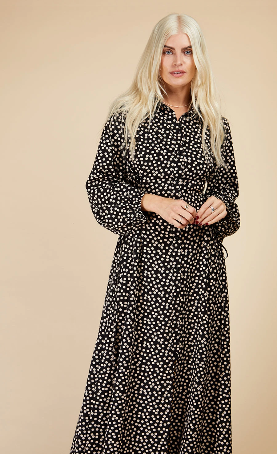 Little Mistress Mono Spot Lace Up Maxi Shirt Dress By Vogue Williams 4 Little Mistress Mono Spot Lace Up Maxi Shirt Dress By Vogue Williams - Image 4