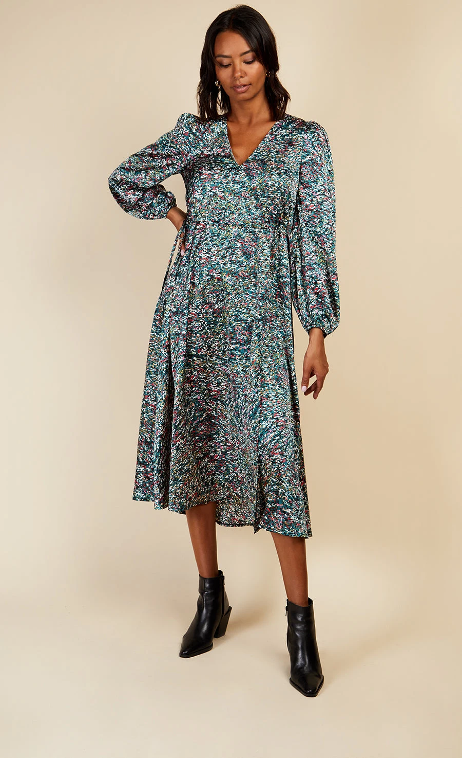 Little Mistress Satin Print Midaxi Dress By Vogue Williams 4 Little Mistress Satin Print Midaxi Dress By Vogue Williams - Image 4